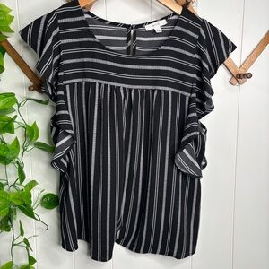 Mine Women's Black & White Stripe Sleeveless  Ruffle Shirt Size Large